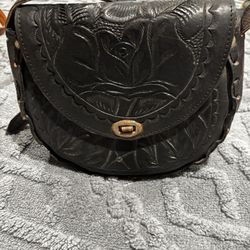 Leather purse 