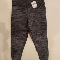 New size medium Reebok knit fitted pants (women’s)
