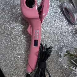 Curling  With Ceramic Curler