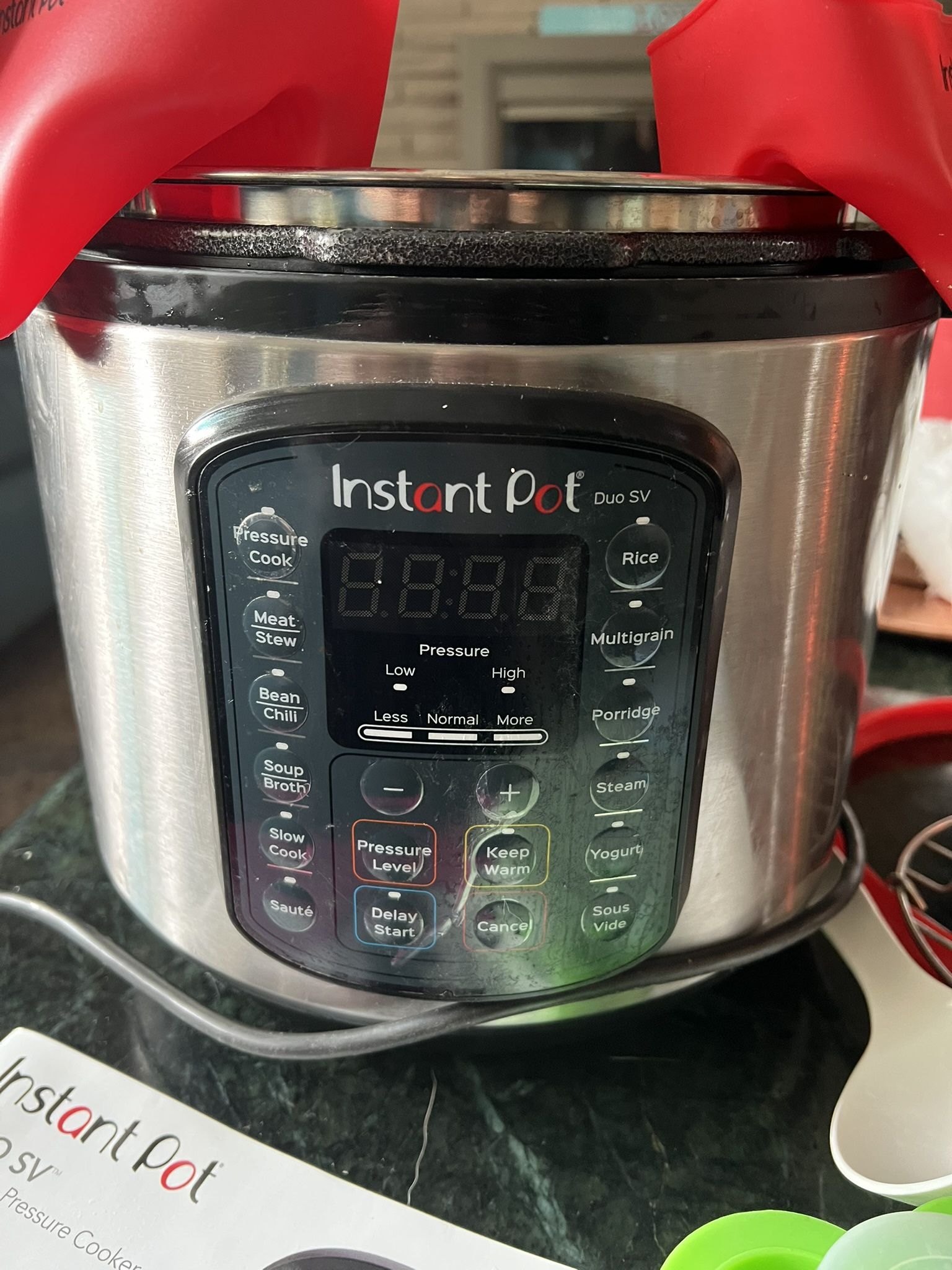 Lightly Used Instapot 6 Sous Vide With Accessories