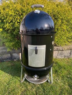 Weber Smokey Mountain Charcoal BBQ smoker - 2 available