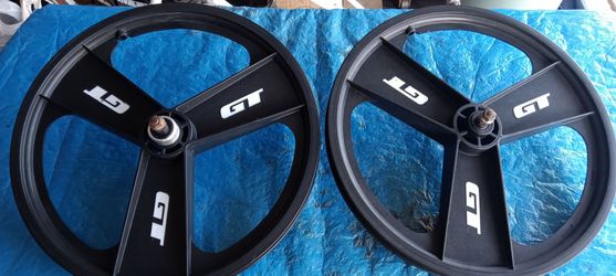 GT performer fan mags