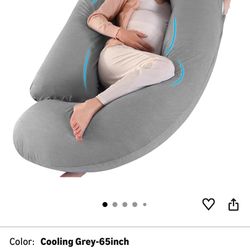 Brand New 65 Inch Pregnancy Pillow With Detachable Cover 