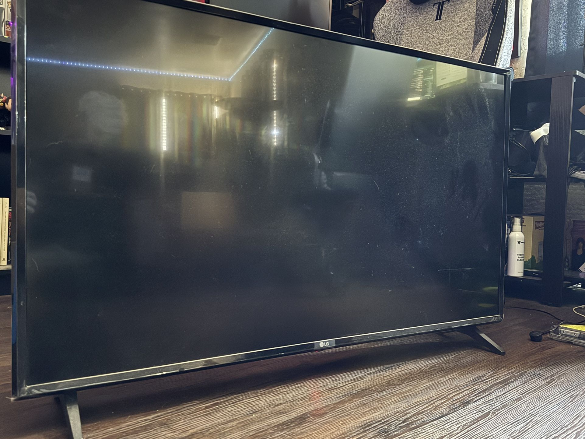 40” LG Smart TV
