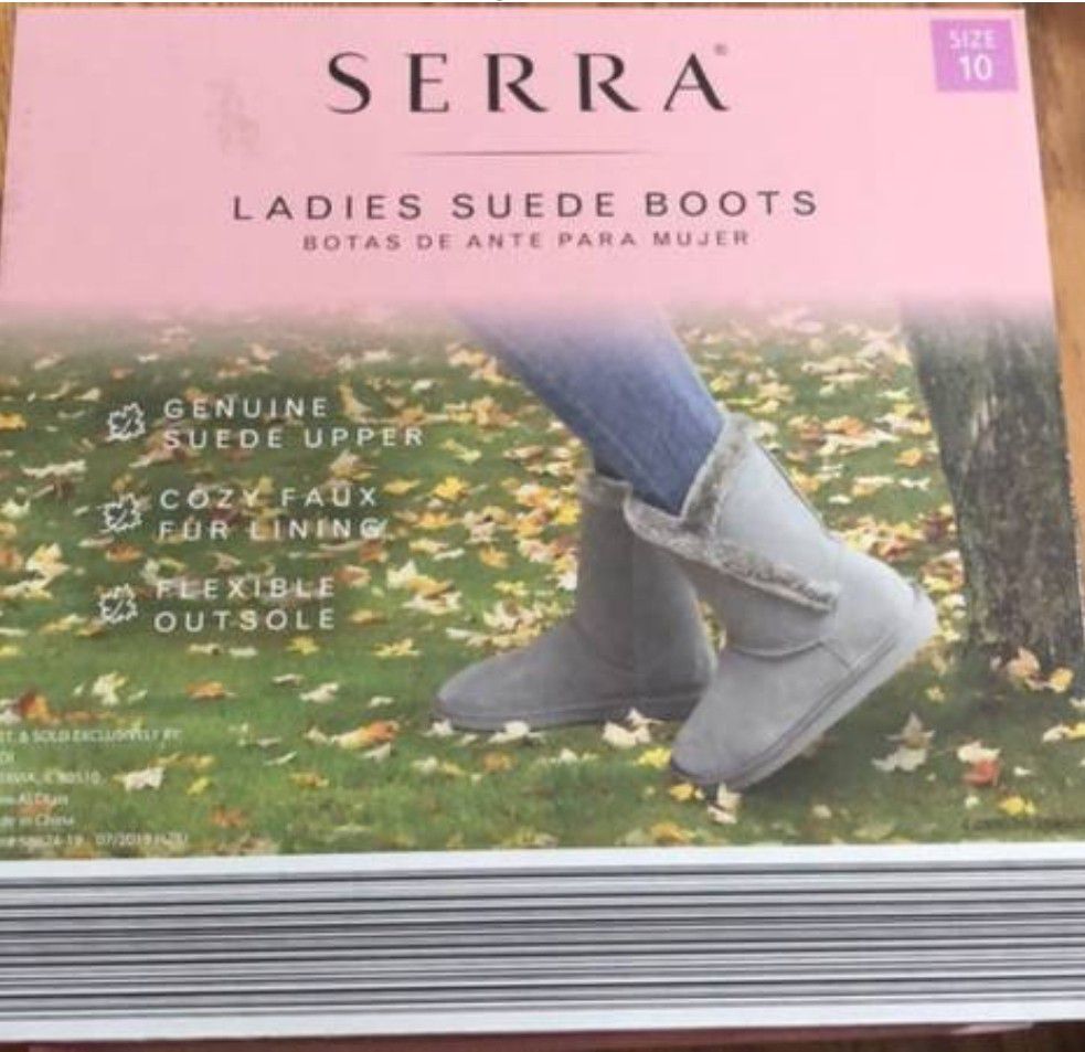 Ladies suede boots