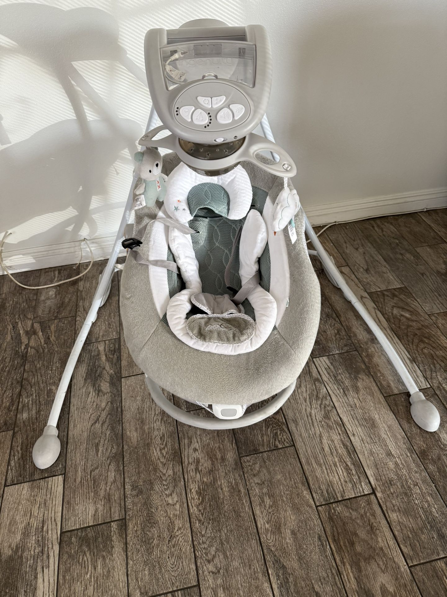 ingenuity 2-in-1 swing and rocker 