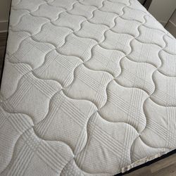 Full Mattress Sleepy’s by Sealy – Great Condition