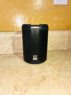Wireless Bluetooth speaker (water proof ) Altec Lansing great for river, lake, beach, camping, bike riding and more.