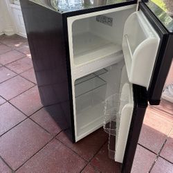 Mini Fridge/Freezer. 