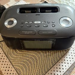 Radio With Clock 