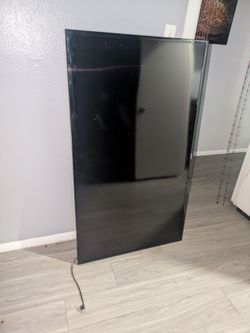 55 in TV with remote $40