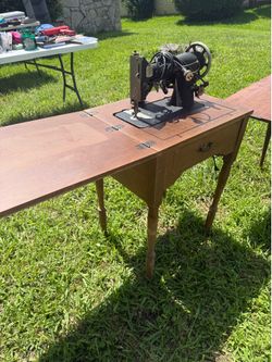Vintage Singer Sewing Machine