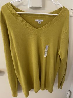 Croft & Barrow V-Neck Sweater – Mustard Yellow 