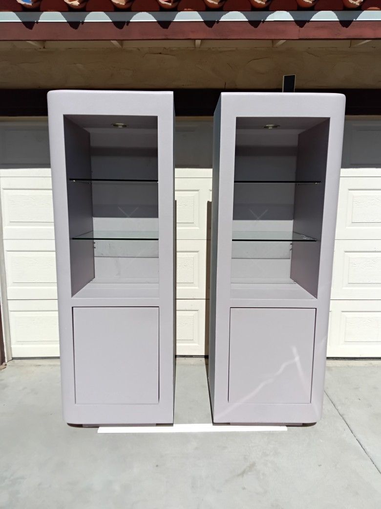 2pc Tall l Wall Units With Lights