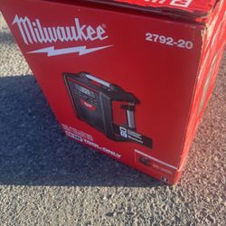 2792-20 Milwaukee M18 Jobsite Radio/Charger