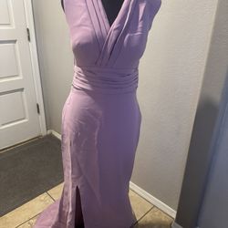 Lilac purple prom dress with slit #prom #eveningwear #formal Custom made size 6-7 Needs dry clean and steaming  As shown in the video and photo