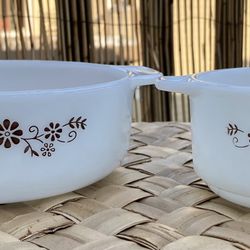 Vintage Pyrex Small Dishes