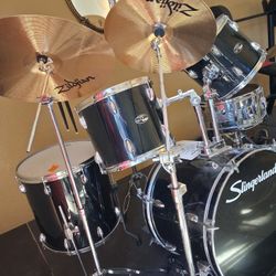 10 Piece  Slingerland and Zildjan kit.