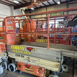 JLG Electric Scissor Lifts , 12’’ , 19’ And 32’ Available 