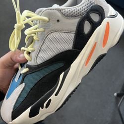 Yeezy boost 700 Wave Runner Size 11