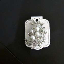 ESTATEFIND  NEW PEARL CZ STATEMENT BROOCH