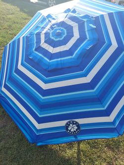 Tommy Bahama Beach umbrella excellent condition