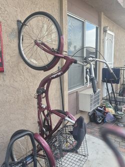 Schwinn Meridian 26' Specialty bike burgandy