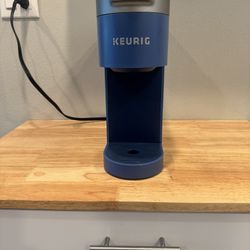 Keurig Coffee Maker (Iced)
