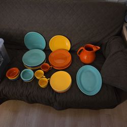 Bauer Dishes/Ringware Original 1930's