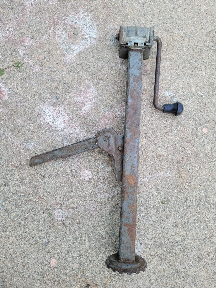 Car Jack Vintage Hand Crank
