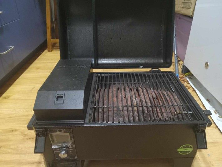 BBQ Pit Boss 150PPS Portable Tabletop Wood Pellet Grill Mahogany 10697