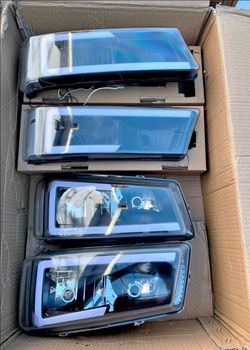 03-06 Chevy Silverado/Avalanche Headlights Faros Calaveras Micas Luces Lamps
