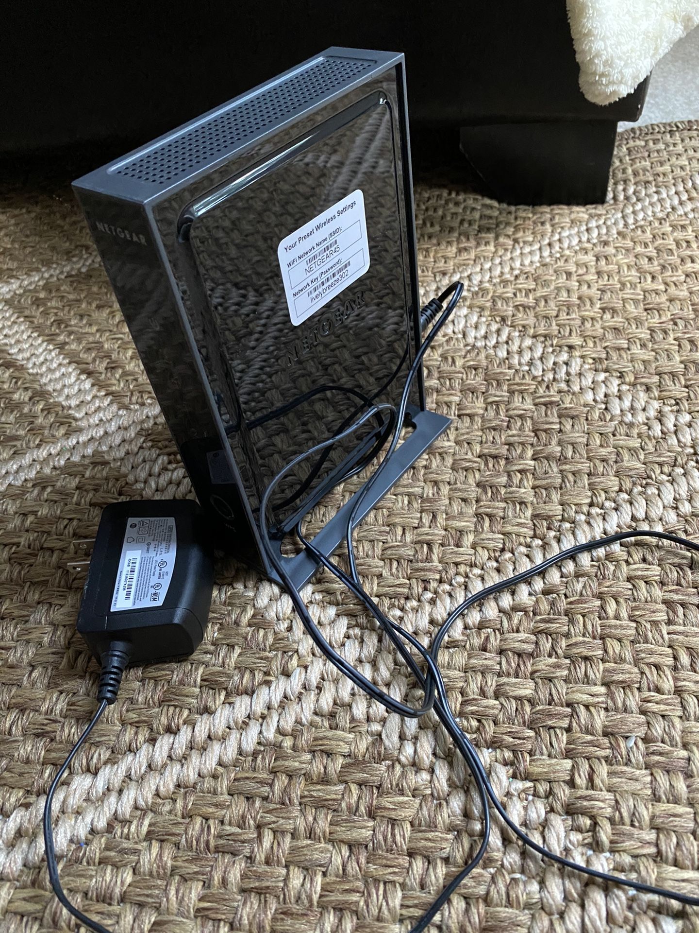 NetGear N300 Wireless Gigabit Router WNR3500L v2