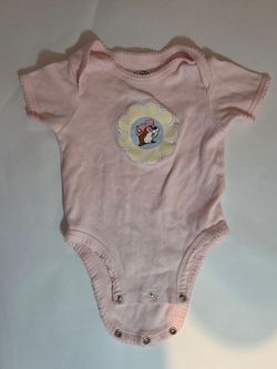 Light pink Buc-ee baby bodysuit