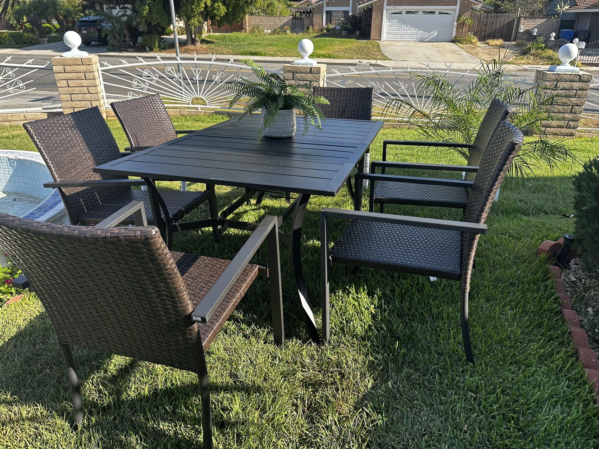 7 pcs brand new patio table set in box Home & Garden