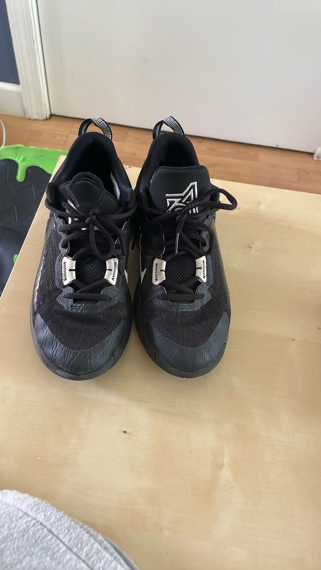 Basketball Shoes. Giannis.