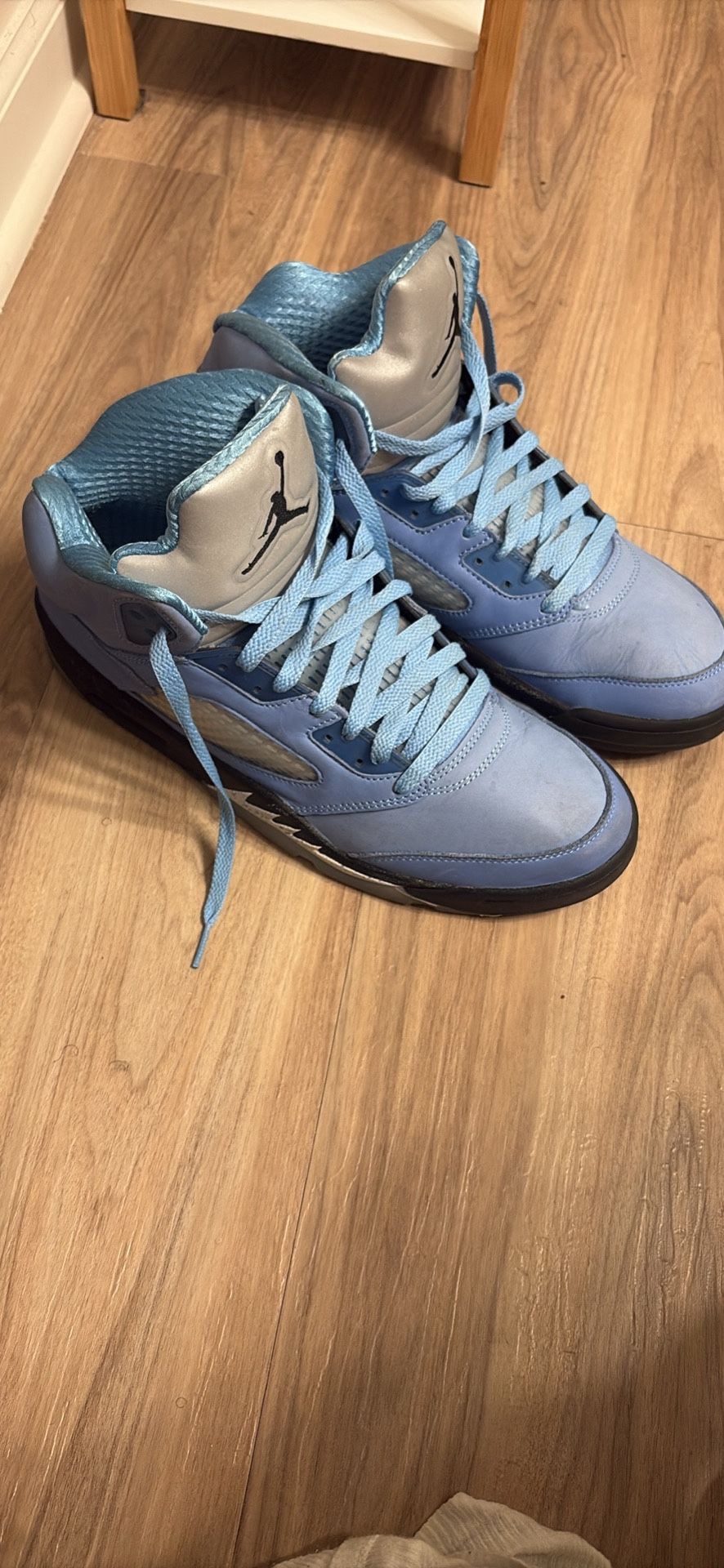 UNC Jordan 5s