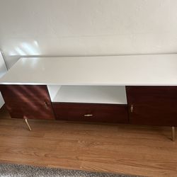 Entertainment / tv console
