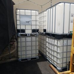 IBC Totes. Water Containers 