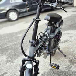 I sell electric bikes, brand Eotu, in good condition, the value of the bike is 600 dollars, new but I am asking for $250 for it. 