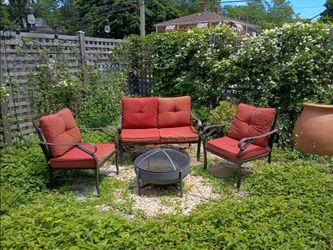 Patio set w/ firepit