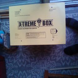 Power Distribution Center Extreme Box (Power Splitter)