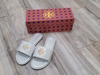Tory burch sandals size 7