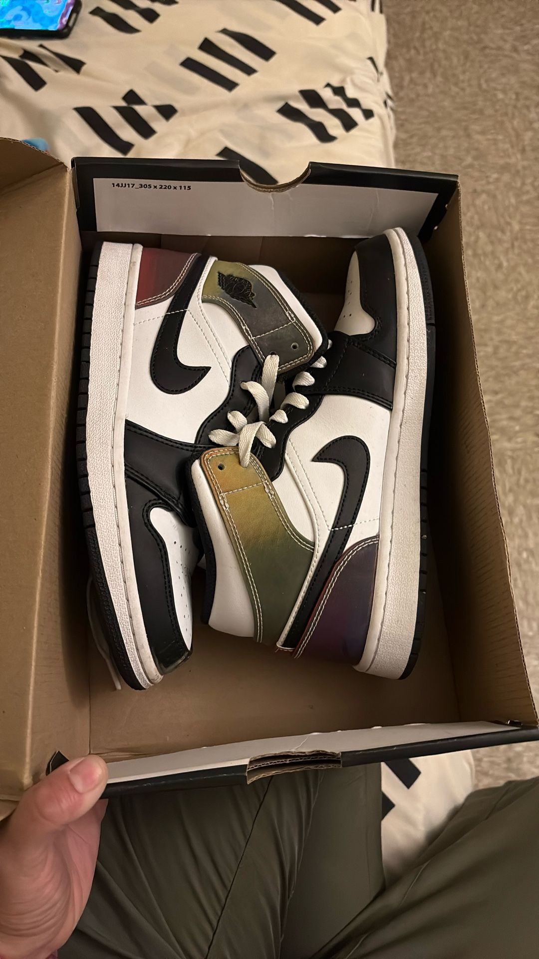 Air Jordan 1 Mid Se