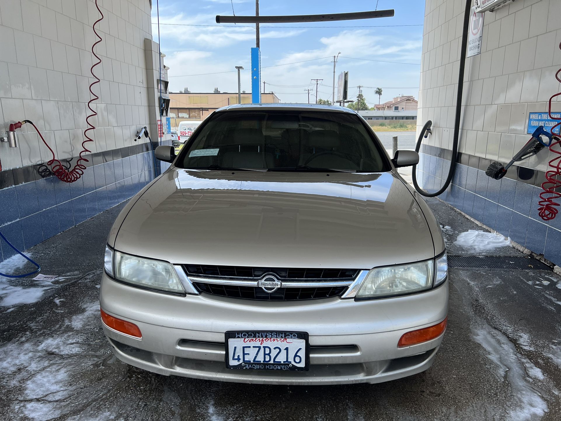 Se Vende Año 99 Con 250 Mil Millas Placas Al Corriente V6