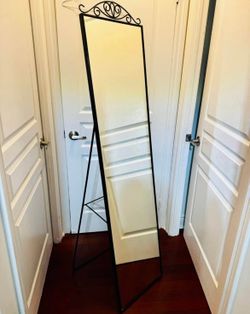 Mirror with hooks for Clothes / Bags