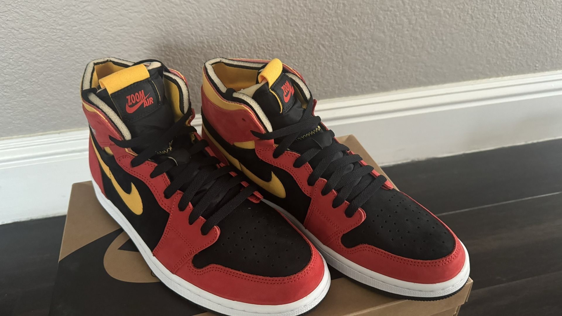 AIR JORDAN 1 ZOOM AIR CMFT CT0978 006 BLACK/CHILE RED-WHITE NOIR/BLANC/ROUGE CHILI Size 10 Retail $375