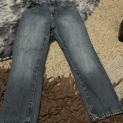 Brand New Multiple Pairs Of Jeans 