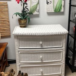 Wicker dresser 