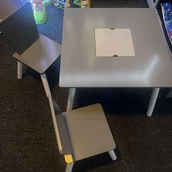 Toddler Table With Two Chairs 